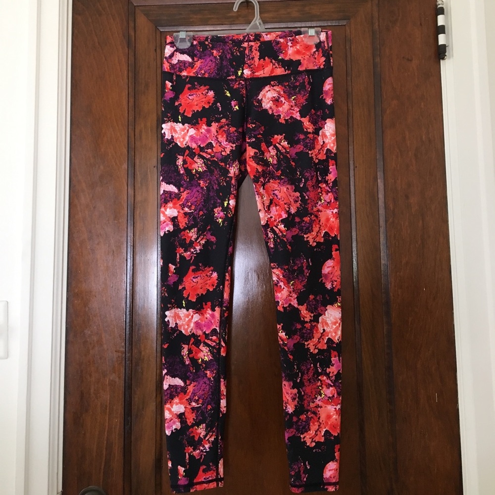 Flower print Fabletics yoga leggings