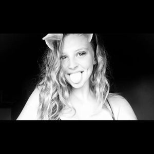 Meet your Posher, Lexi