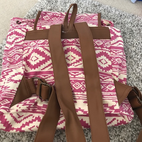 Backpack - Picture 2 of 6