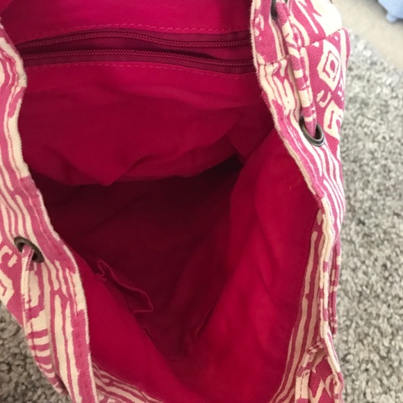 Backpack - Picture 4 of 6