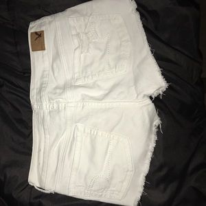 White American Eagle Outfitters shorts