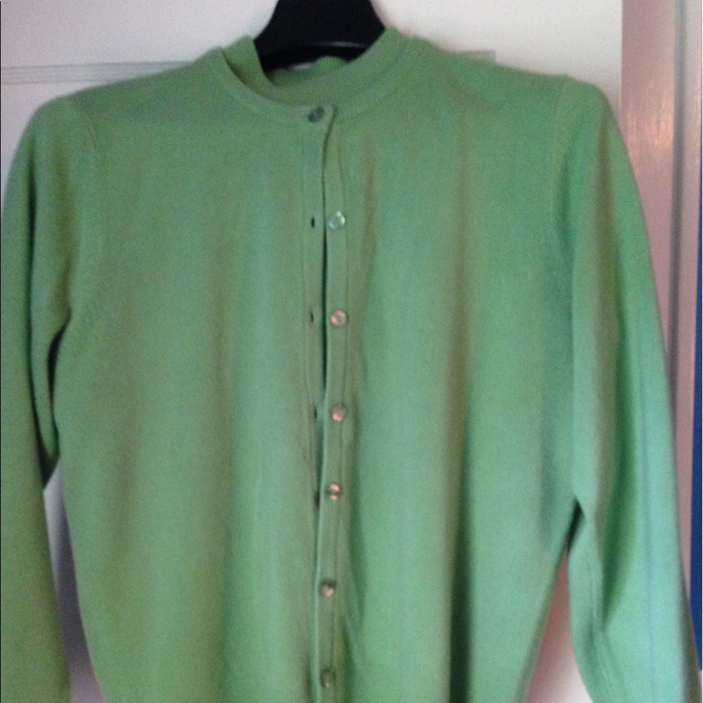 Appleseeds petite Large twin sweater set