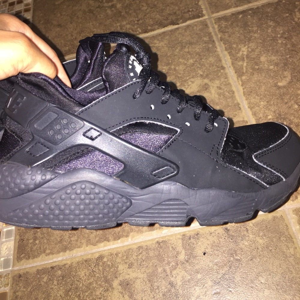 HURRY ! ‼️ Nike Huaraches Black