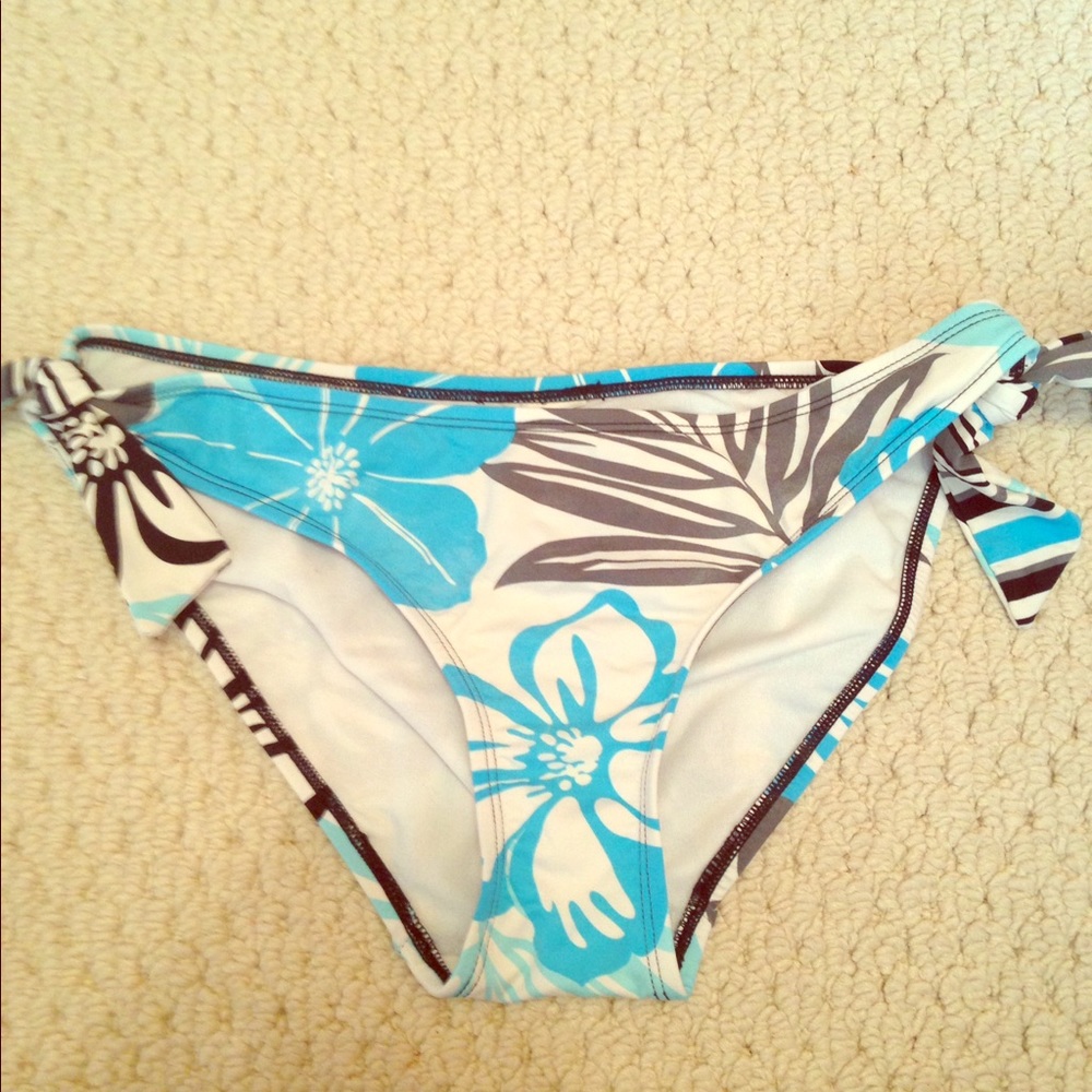 Medium swim bottom
