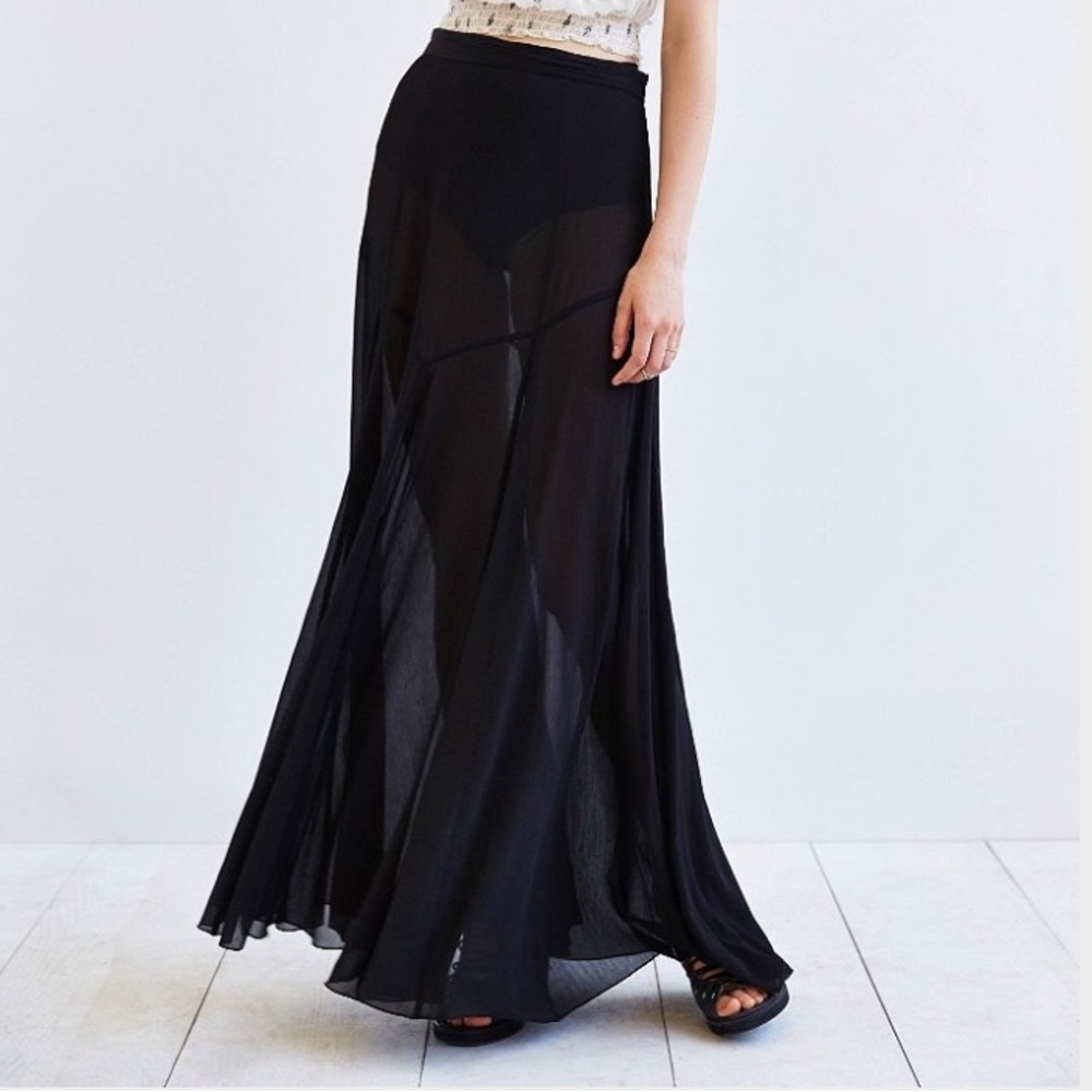 Kimchi Blue Jayden Chiffon Maxi Skirt- BLACK