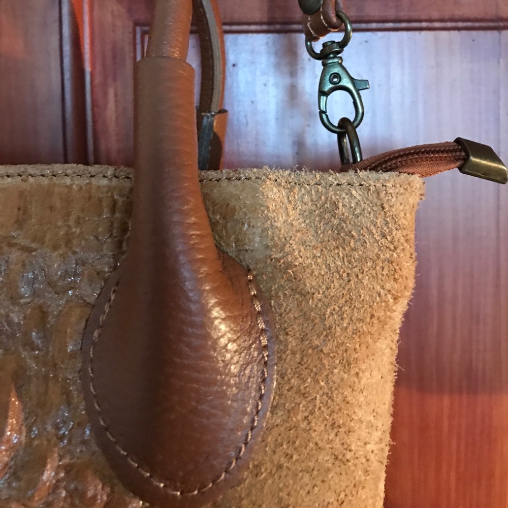 Leather and suede embossed purse 12x9, handle 5". - Picture 3 of 6