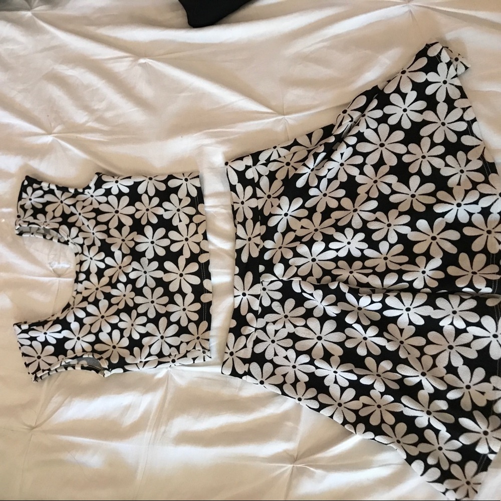 Floral black and white printed set