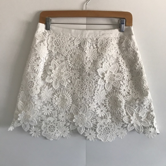 Topshop PETITE Dresses & Skirts - TOPSHOP White Lace Overlay Skirt Size 8