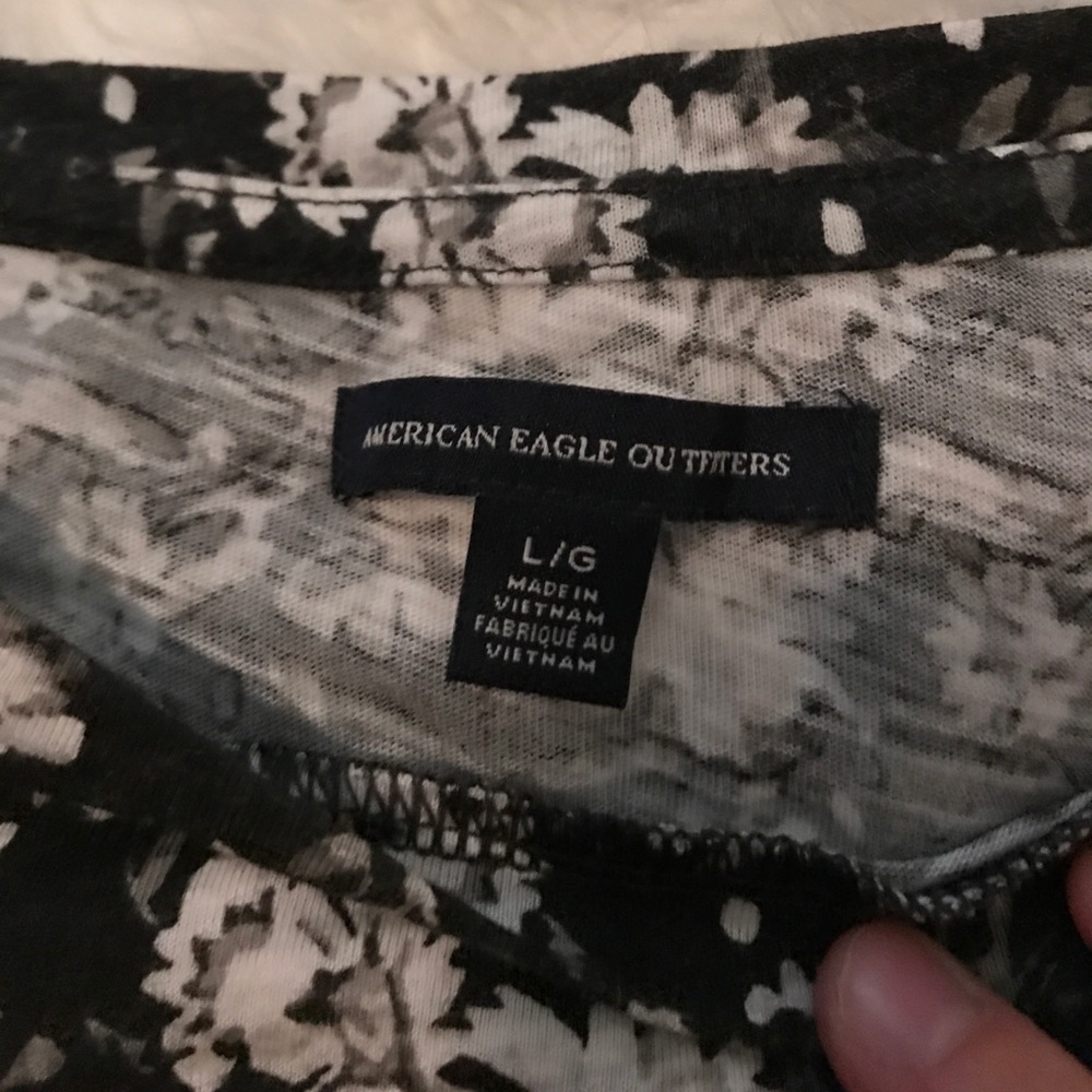 Floral Top - Picture 2 of 2