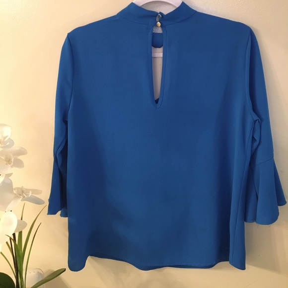 Bright blue blouse - Picture 2 of 7