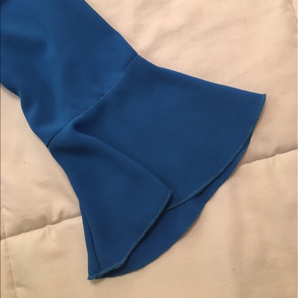 Bright blue blouse - Picture 4 of 7