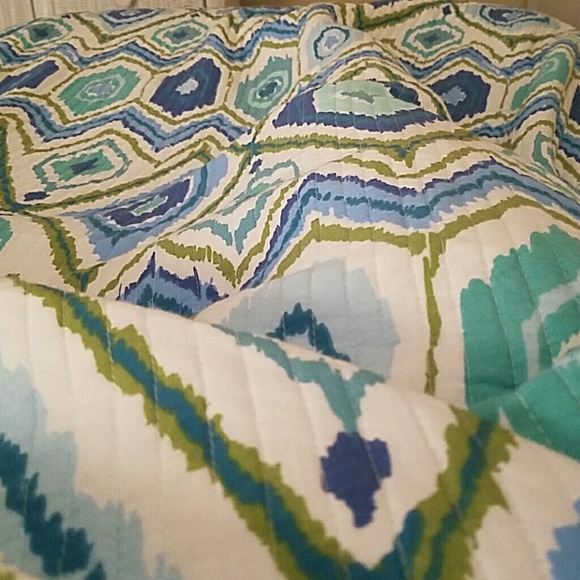 Meet your Posher, Caroline - Picture 1 of 1