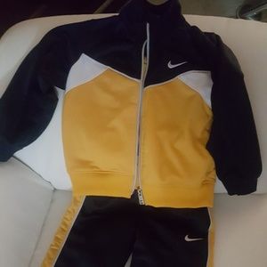 Toddler Boy's Nike Set