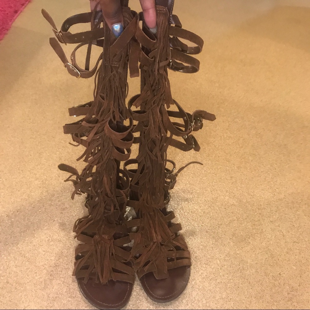 Steve Madden gladiator fringe sandals size 7