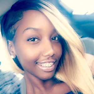 Meet your Posher, Aysia
