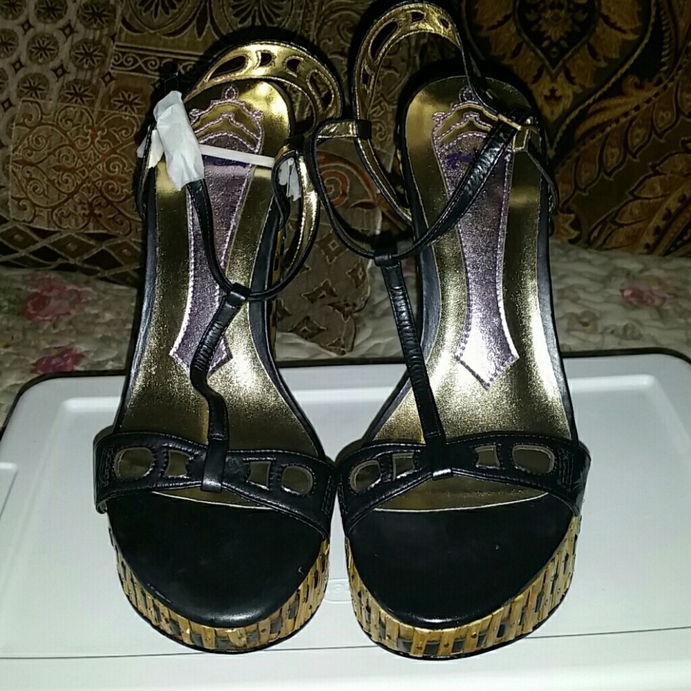 New Bob Hale bamboo sandals