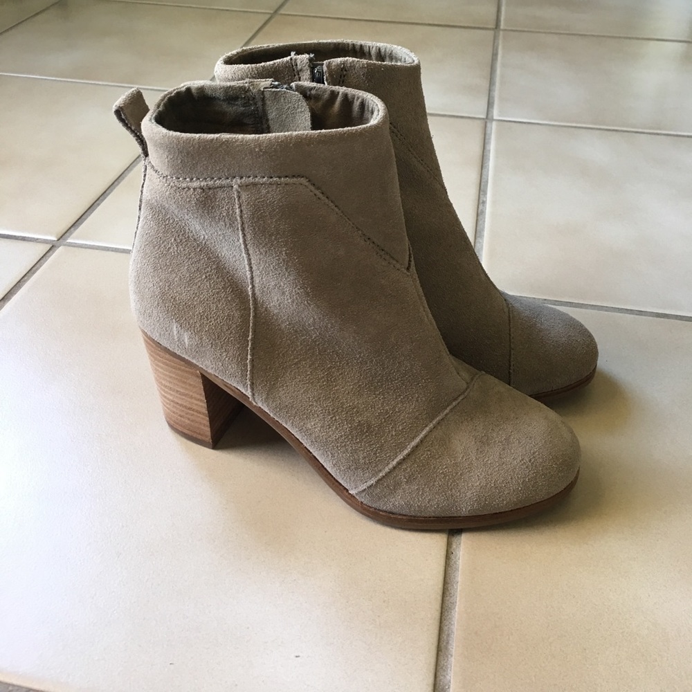 TOMS beige suede ankle boots