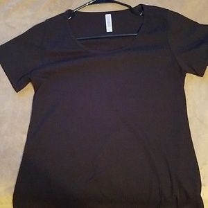 Lularoe small solid black Classic T!
