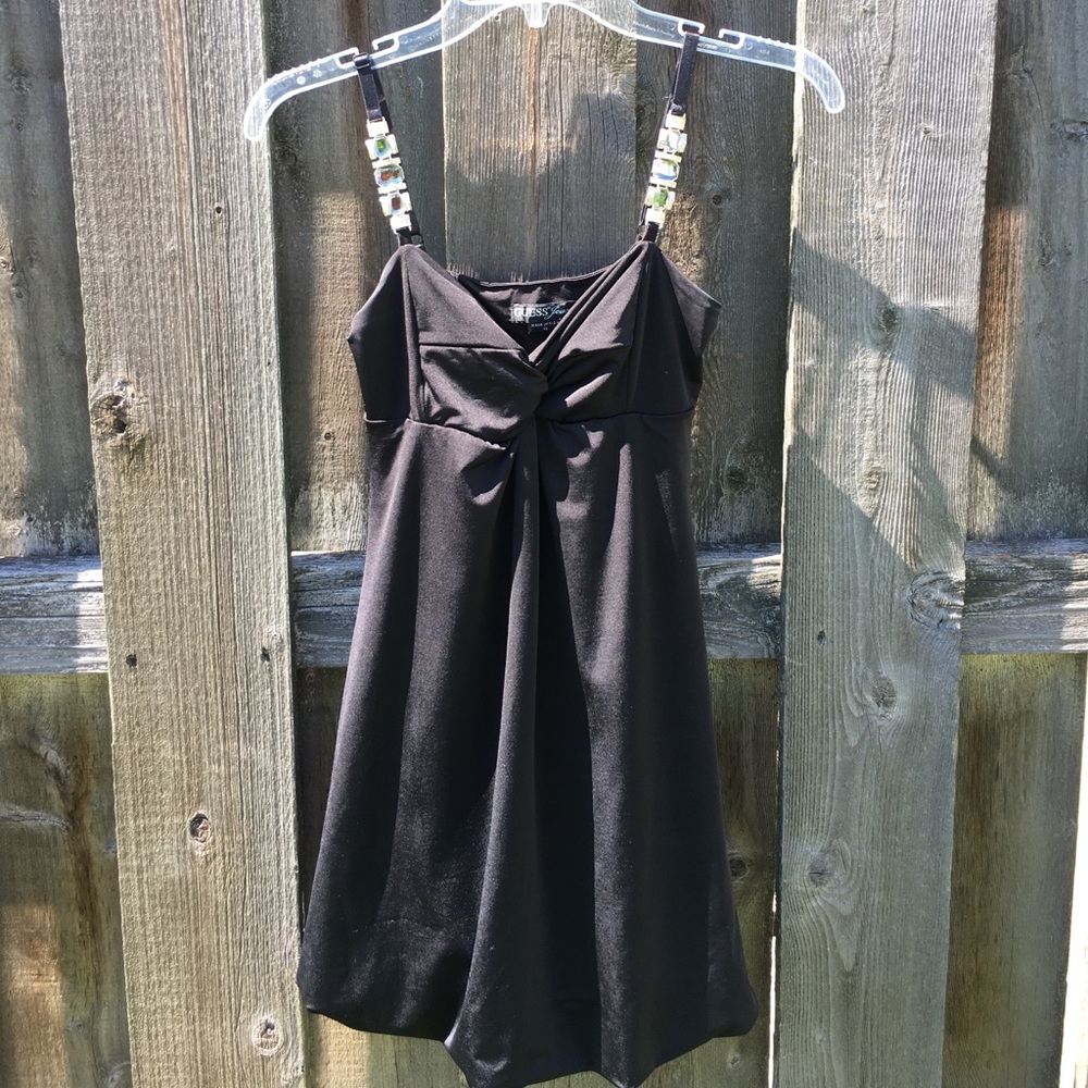 NWOT GUESS Alessa Bubble Little Black Dress