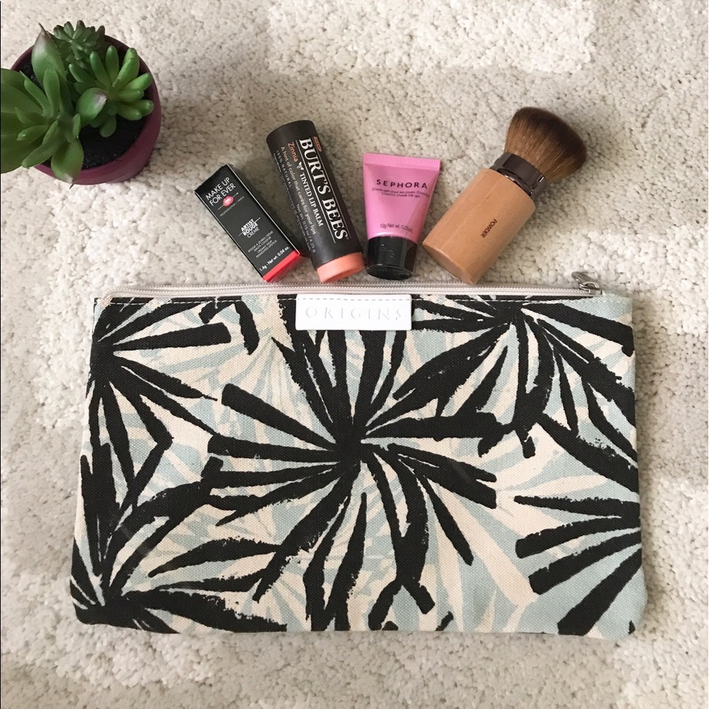 Makeup bag w/goodies