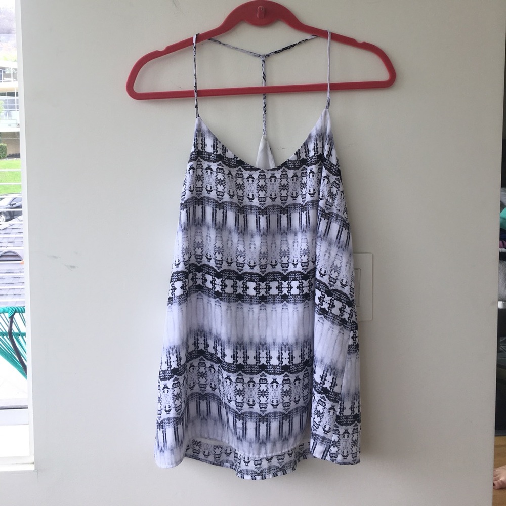 Collective Concepts size L tank blouse snakeskin