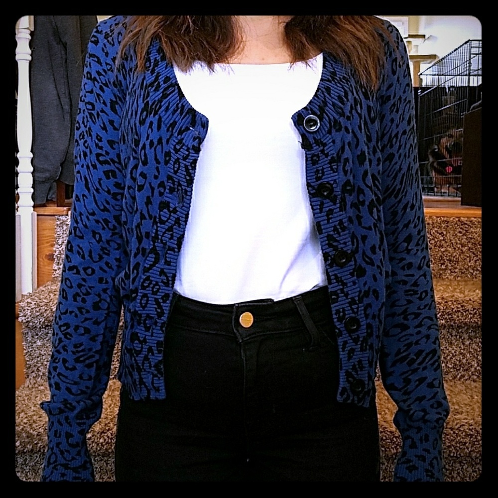 Forever 21 blue leopard print cardigan