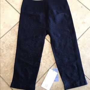 Lulu lemon free to flow crop