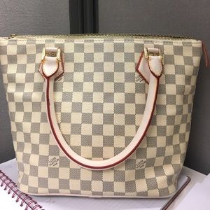Louis Vuitton Tote