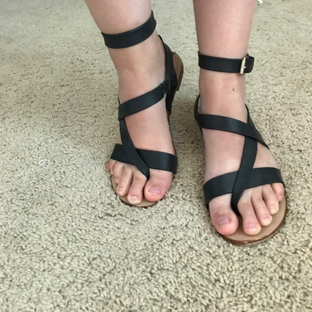 Splendid Black Strappy Sandals Size 7