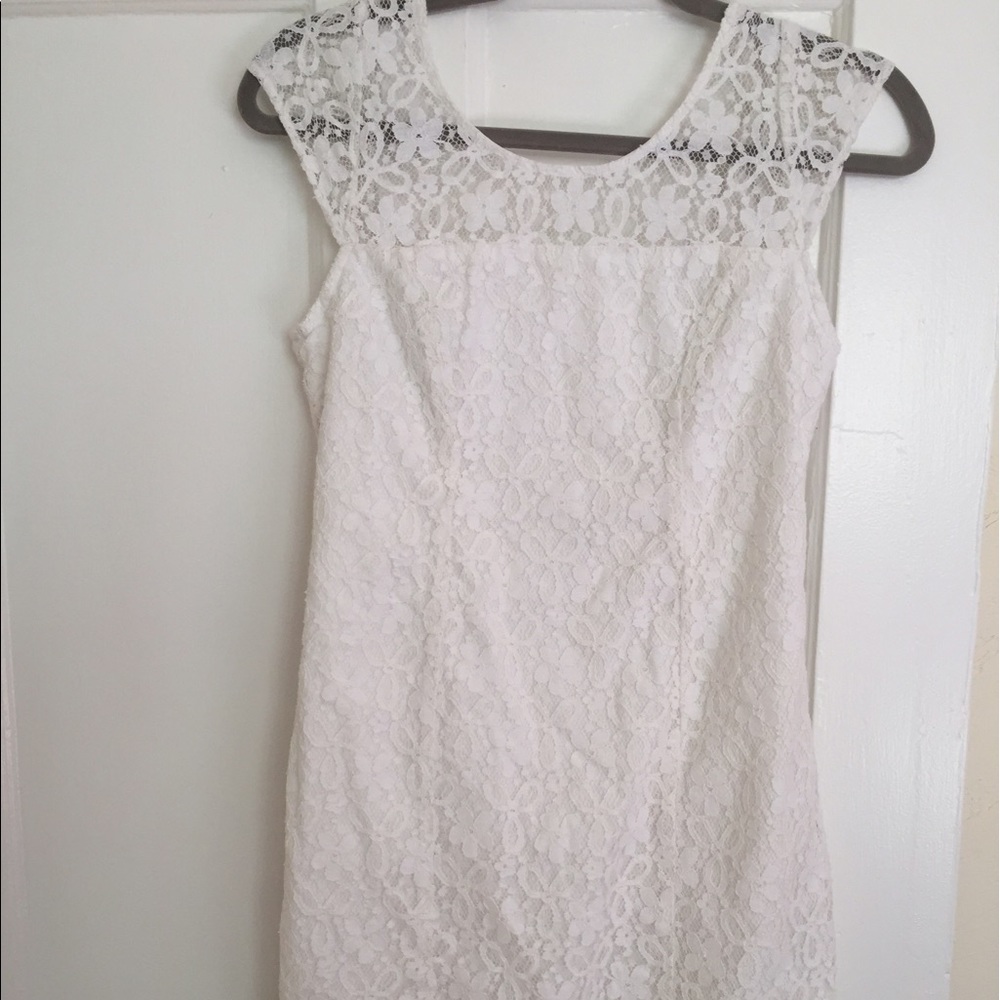 White lace Hollister Dress 😍