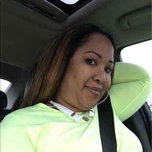 Meet your Posher, Tia