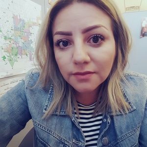 Meet your Posher, Yajaira