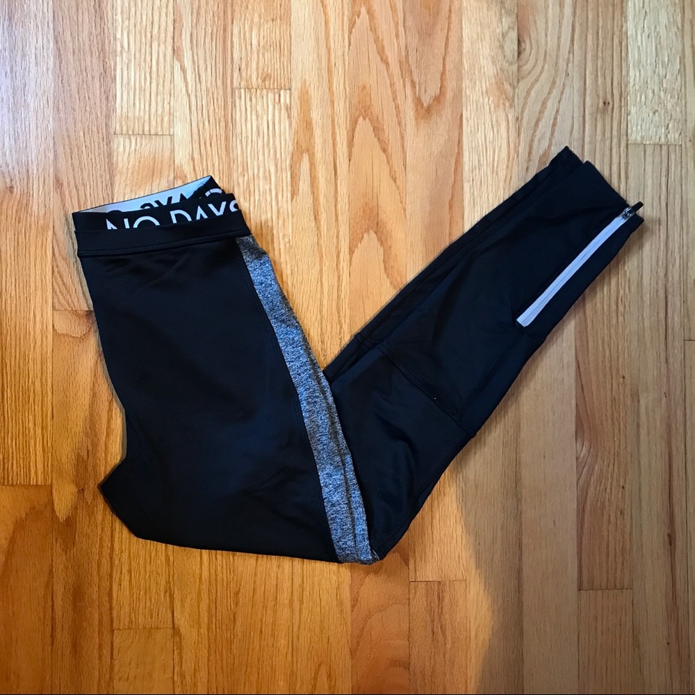 "No Days Off" Workout Leggings