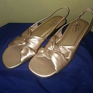 *NEW* LifeStride Soft System sandles size 8.5