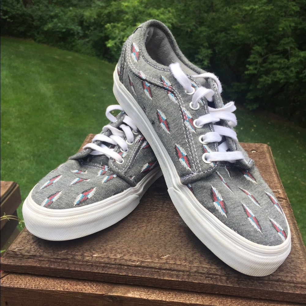 Men's Vans sneaker in 'Aztec' type print on gray