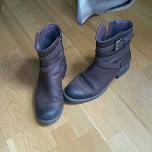 Clark's Orinoco Sash moto booties