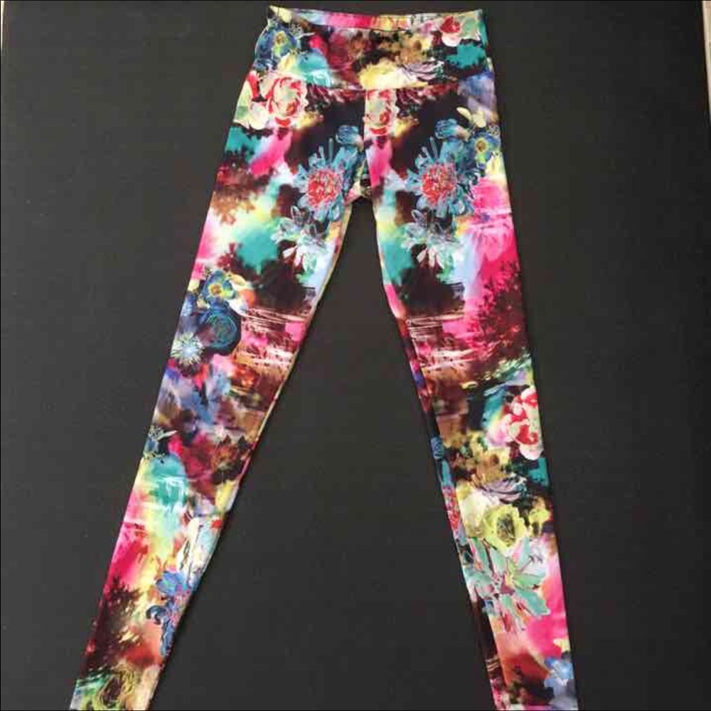 SOLD—NWT Onzie Yoga Pilates Workout Tights Leggings