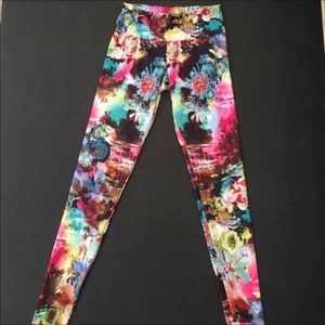 SOLD—NWT Onzie Yoga Pilates Workout Tights Leggings