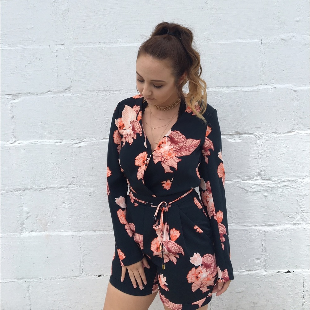 H&M FLORAL ROMPER✨💗