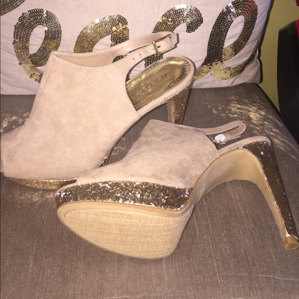 Heels!!💎 - Picture 2 of 4