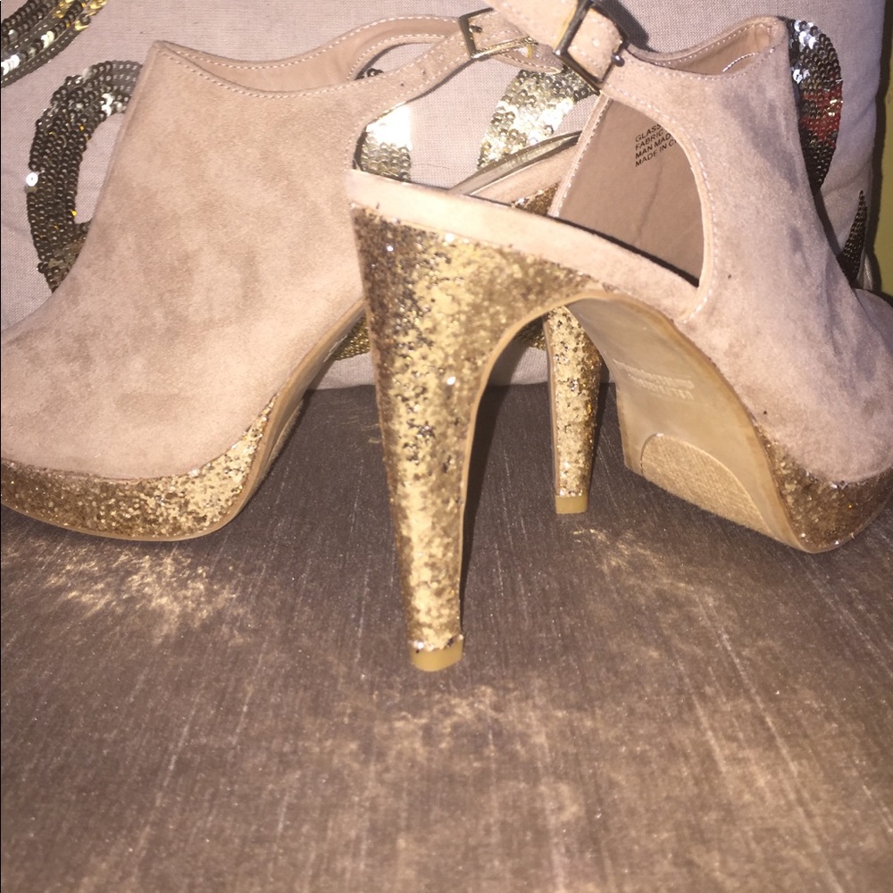 Heels!!💎 - Picture 3 of 4