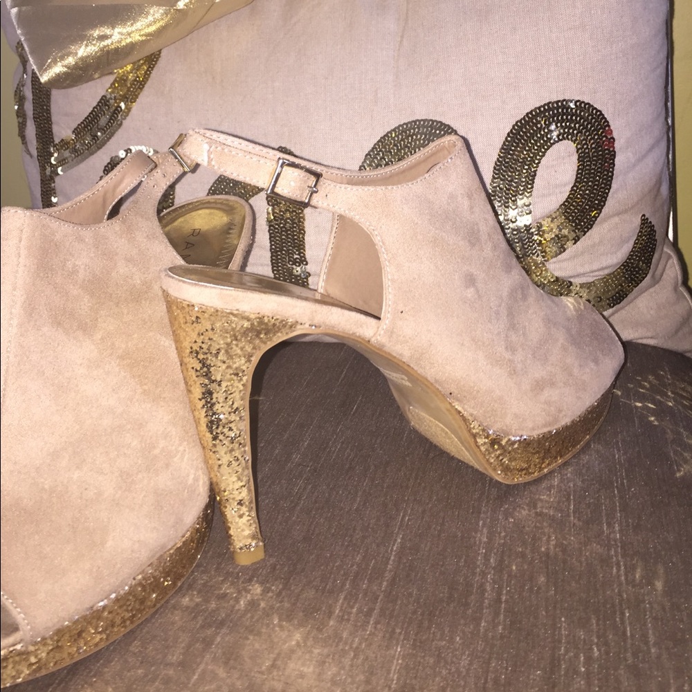 Heels!!💎 - Picture 4 of 4
