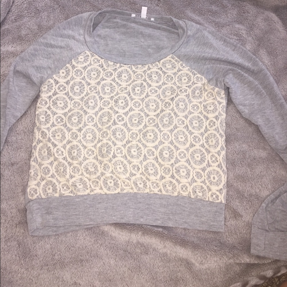 Forever 21 Long Sleeve T-Shirt