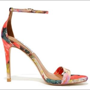 RARE Steve Madden 'Stecy Sandals'