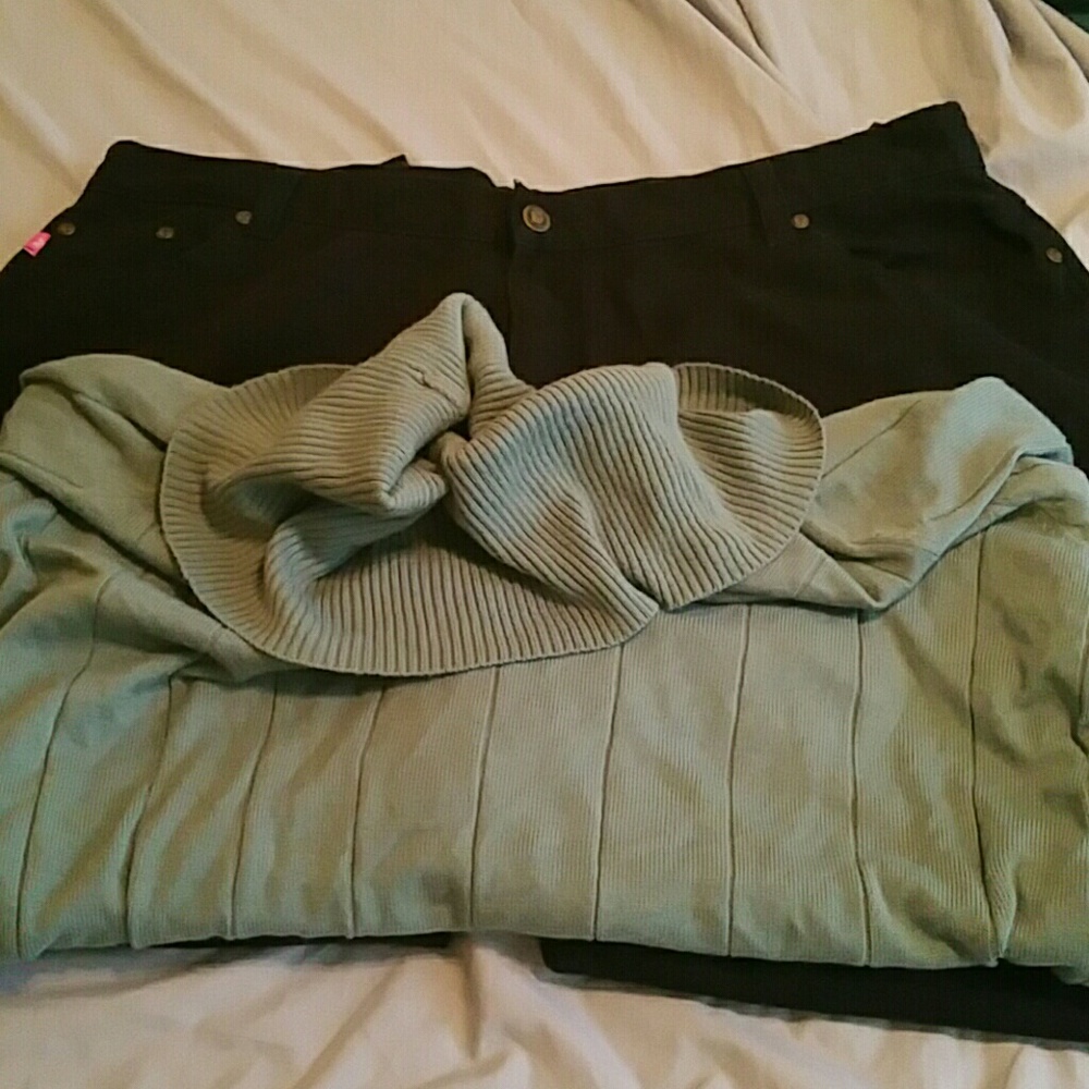 Out fit size 20 jeans size 20 sweater