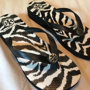 Tory burch flip flops