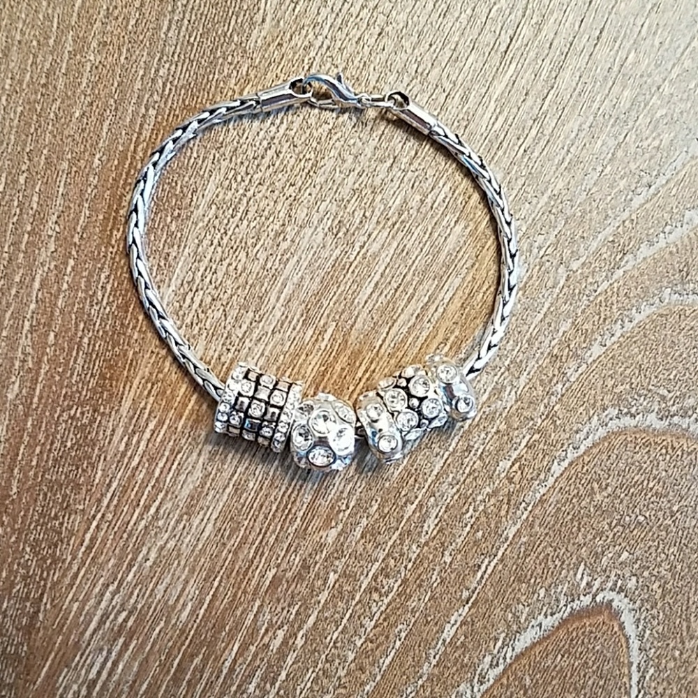 NWOT Beautiful bracelet