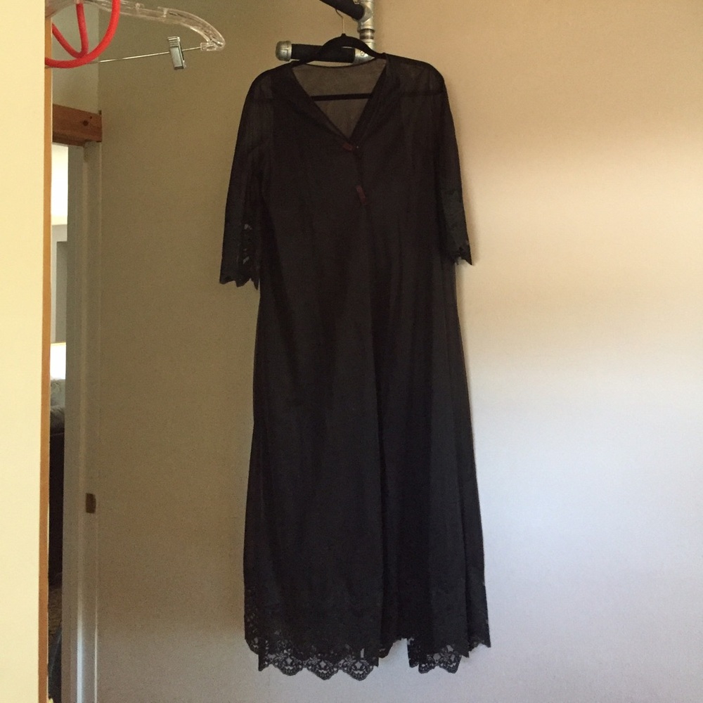 Vintage night gown and robe