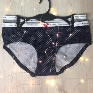Bogo 50% off NWT Tommy Hilfiger hipster set