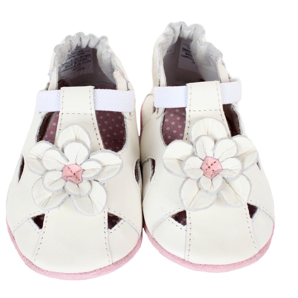 Never worn 12-18m Robeez